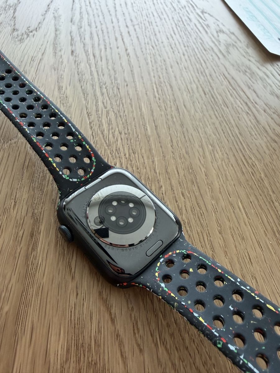 Apple Smartwatch: Apple Watch Series 8 45mm – Nuovo (secondo la descrizione) da Uhwiesen venduto da swi_br7j 1