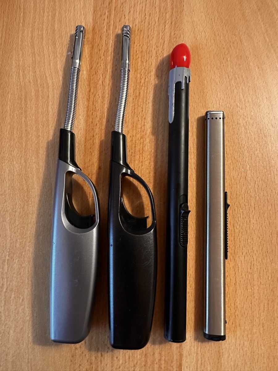 Accendini: Diverse Stab-Feuerzeuge: 4er Set – Usato da Mels venduto da man_w8ky