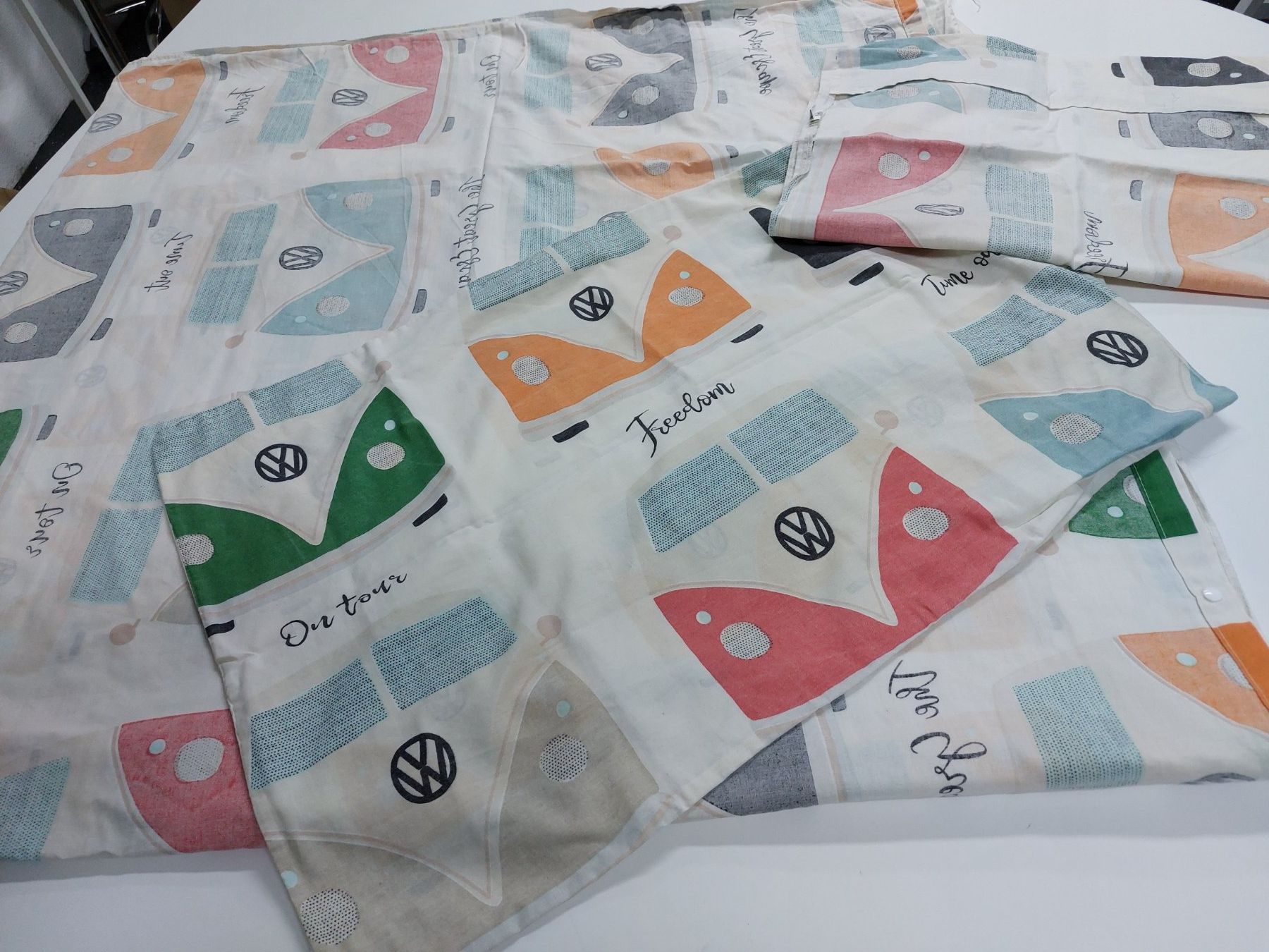 Biancheria da letto: Duvetanzug VW Bully  190x200cm – Usato da Urtenen-Schönbühl venduto da Kronengold 1