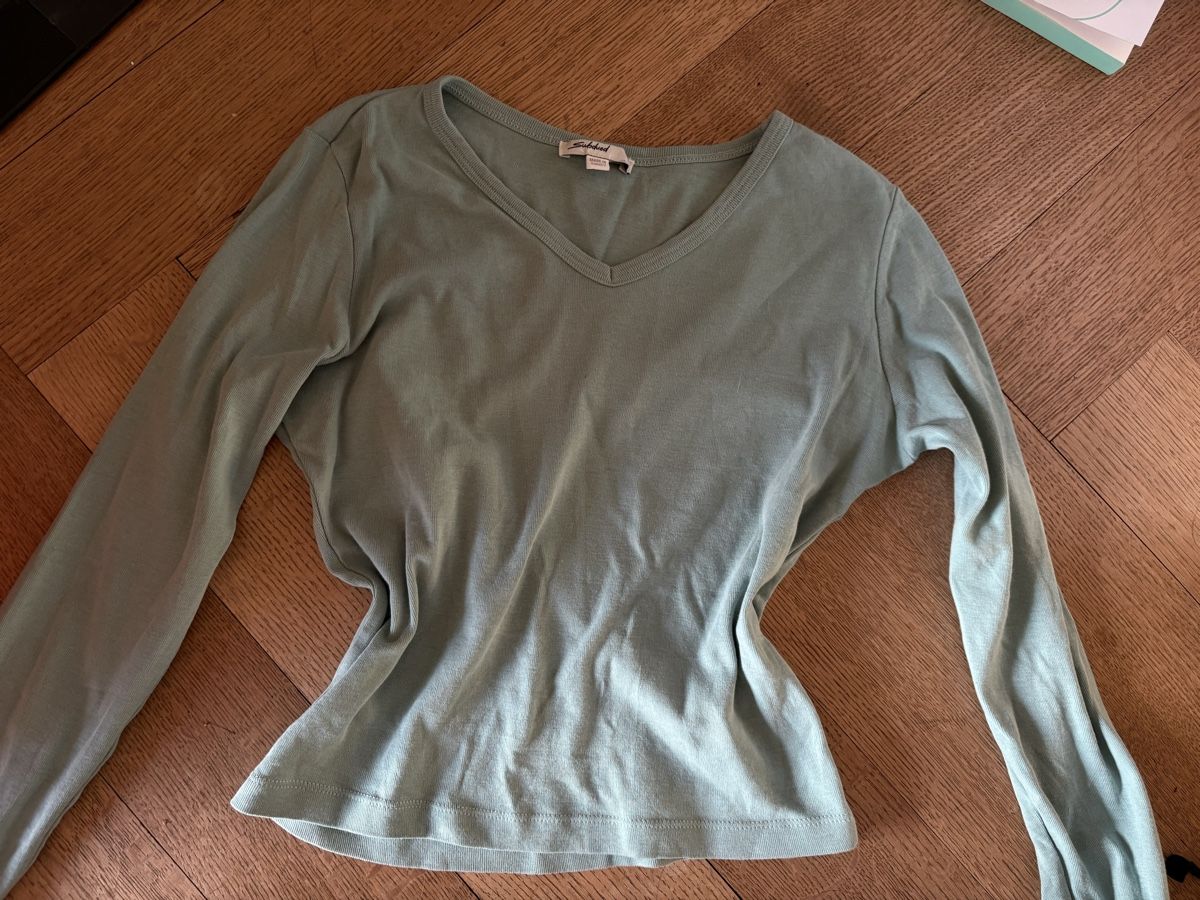 Top: Baumwolle Subdued Langarmshirt – Usato da Zürich venduto da ric_r96d 3