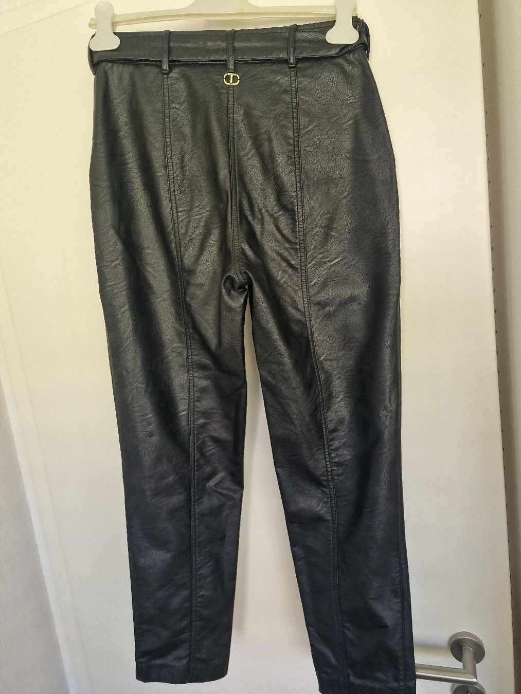Twinset Hosen: Pantalons similicuir TwinSet – Gebraucht aus Genève von alex7926 2