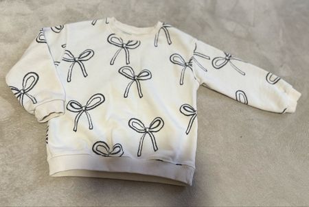 Zara Sweatshirt Gr. 98 (2-3 J.) mit Schleifenmuster