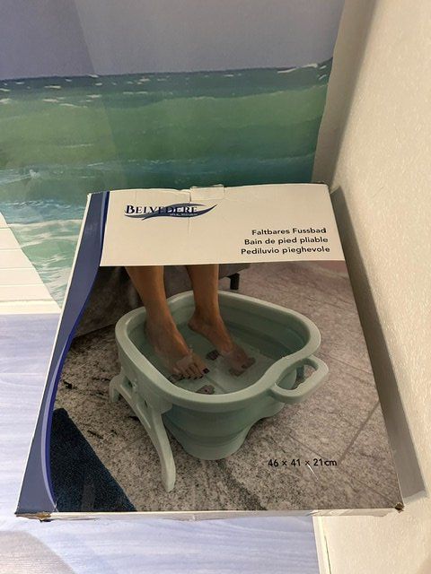 Dispositivi per massaggi: Faltbares Fussbad Neu – Nuovo e nell'imballaggio originale da Rorschach venduto da Miki-Mini