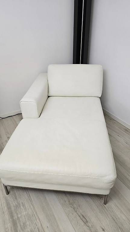 Ikea Divani: Divanetto in pelle – Usato da Cassina d'Agno venduto da sabri_0301 2