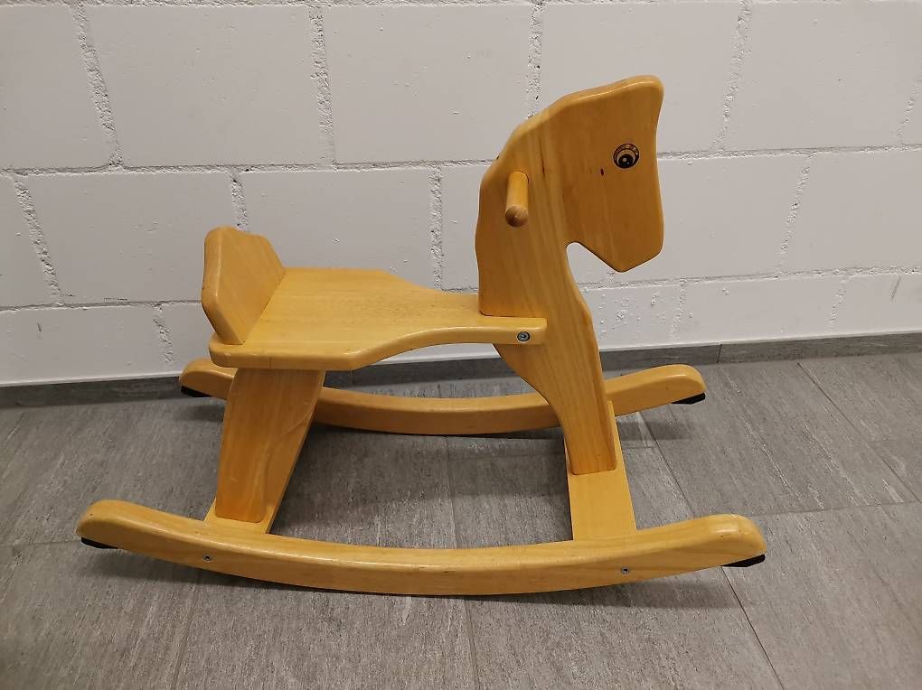 Jouets: Schaukelpferd  – D'occasion à Egolzwil par zih_n29d