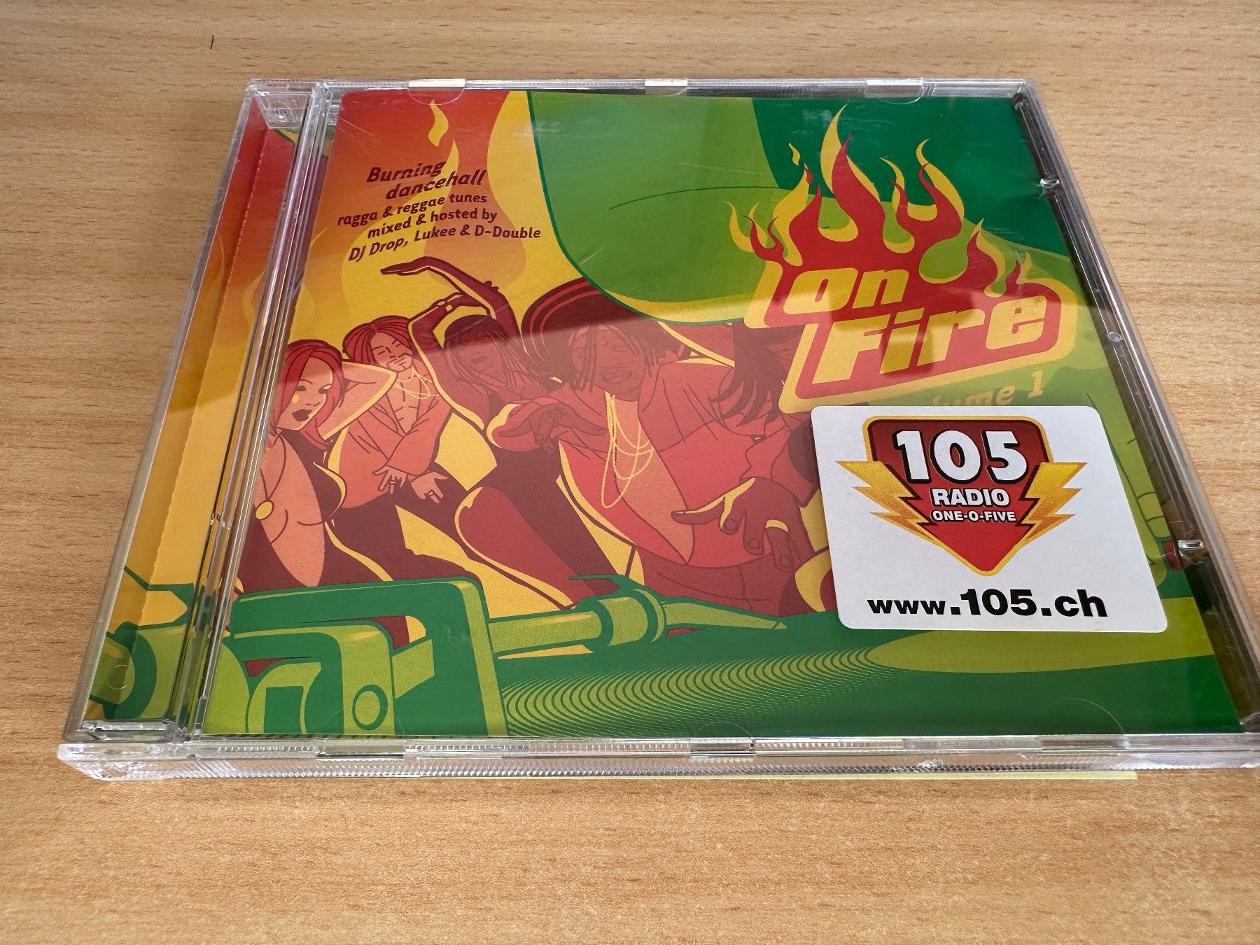 CD: Various – On Fire Volume 1 – Usato da Rikon im Tösstal venduto da Alpenmutz
