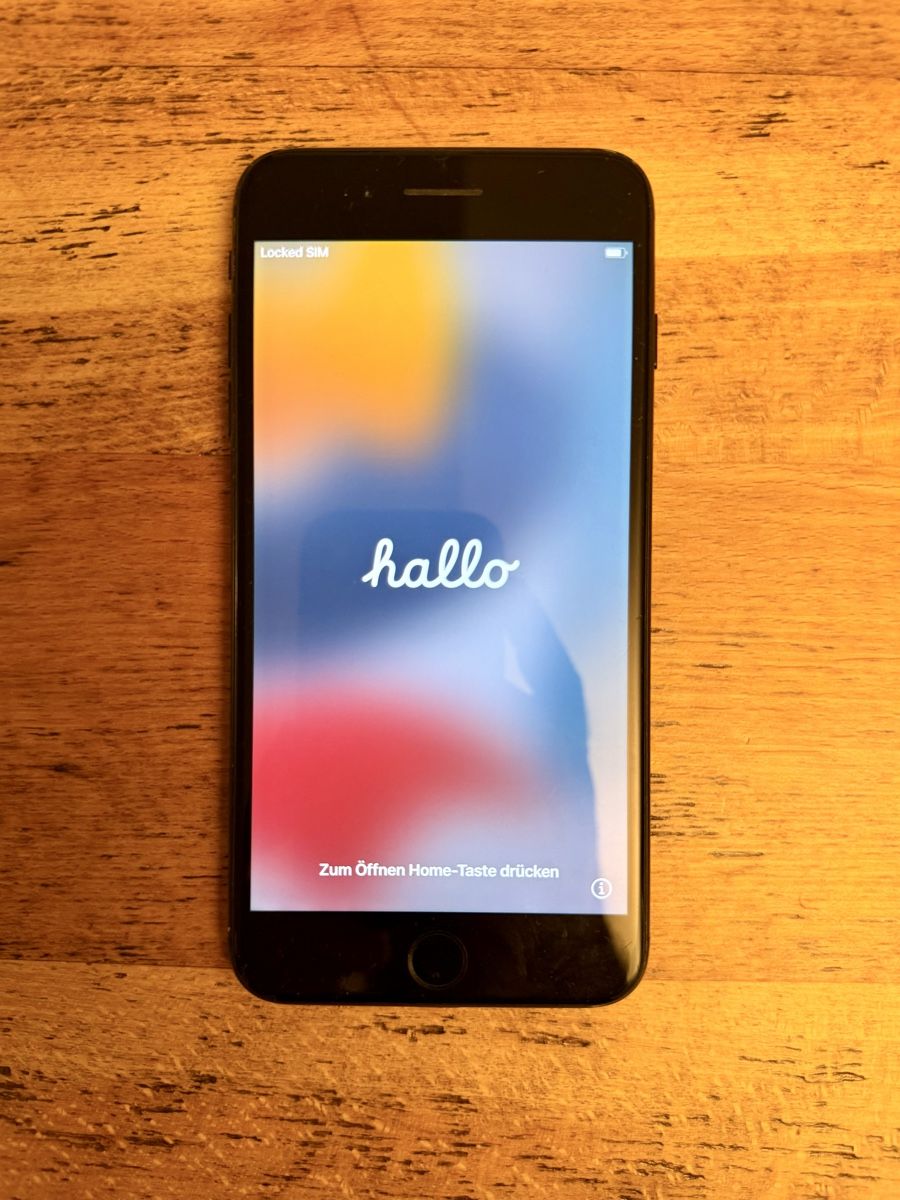 Apple Portables: Apple iPhone 7 Plus 256GB schwarz – D'occasion à Zürich par Faspotun