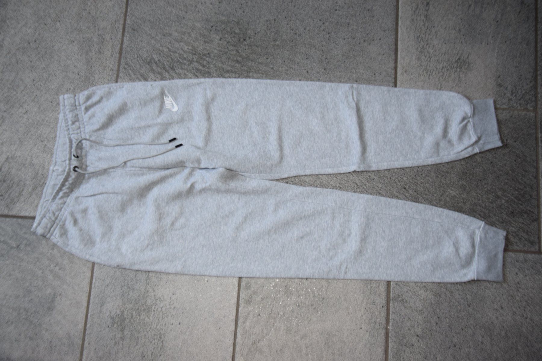 Nike Pantaloni: Nike Training Hose gr. XS – Usato da Mezzovico venduto da finsteraar