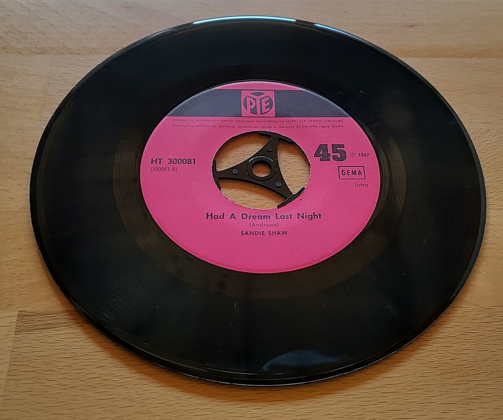 Dischi in vinile: Sandie Shaw - Puppet on a String 7" Vinyl Single 1967 – Usato da Bonaduz venduto da Gluehwuermchen44 2