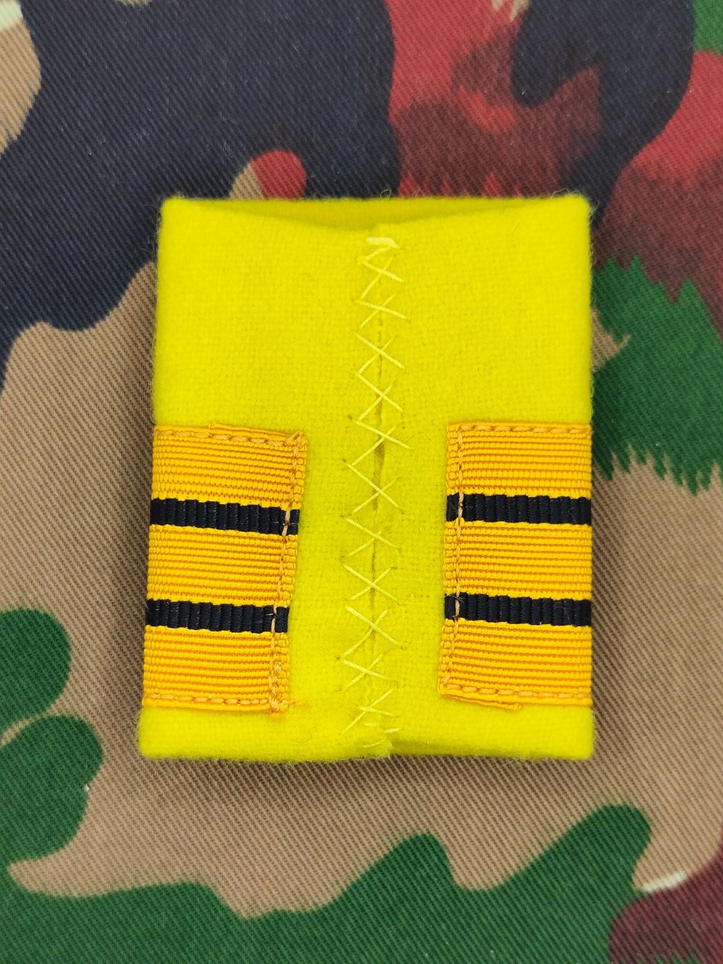 Schweizer Armee Placchette & Badge: Schulterpatte Ord. 1949 Oberst – Usato da Bauma venduto da SwissMilitaria 1