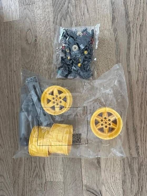 Jeux de construction: LEGO Technic Volvo Radlader 42081 – D'occasion à Rorschach par harry-the-great 1