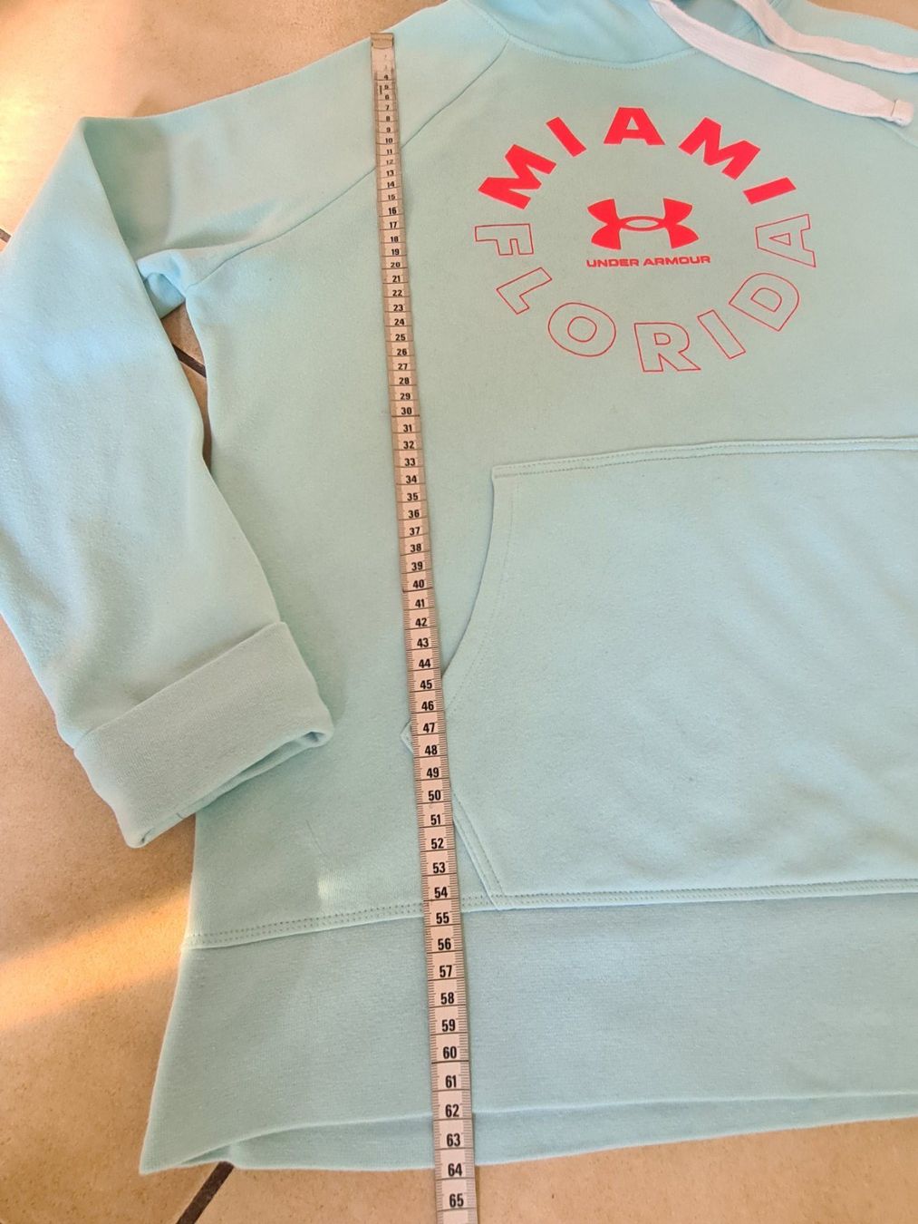 Under Armour Maglioni & Felpe: Sweat à capuche Under Armour taille M – Usato da le landeron venduto da canette 2