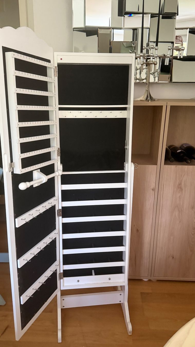 Armadi: Schmuck Schrank mit Spiegel und Licht – Usato da Nussbaumen AG venduto da HelenaDavid1910 1