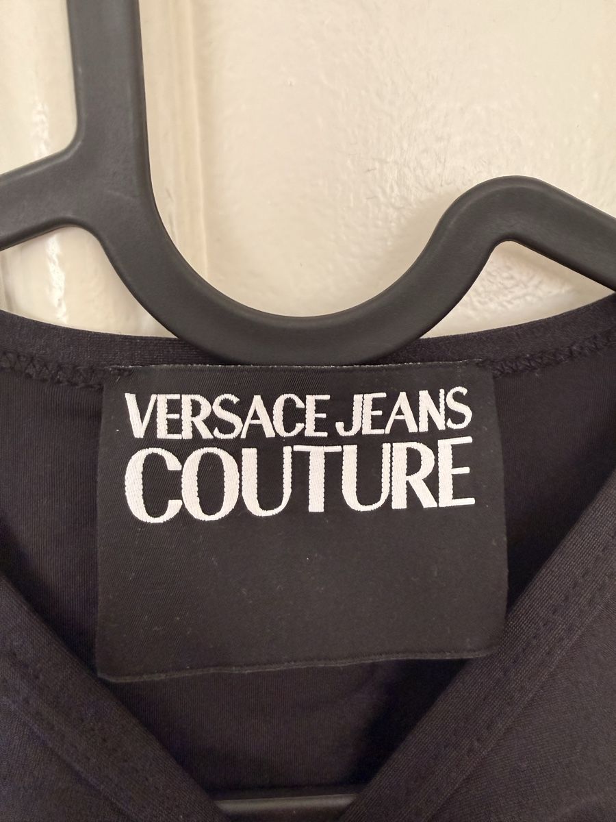 Versace T-shirt: Versace Jeans Couture T-Shirt – Usato da Genève venduto da lea_lg9v 1