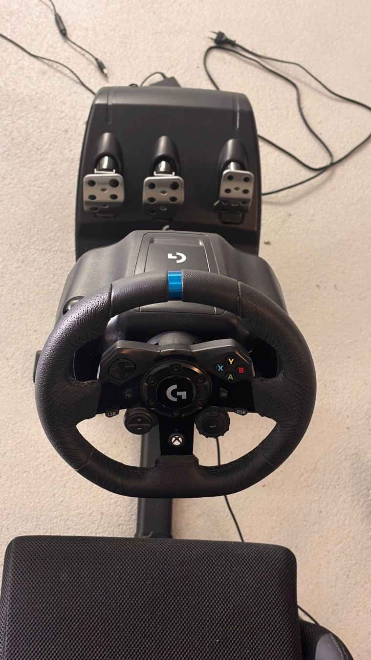 Logitech Controller: SIM Racing Set: Playseat Rennsitz mit Logitech Lenkrad – Usato da Brugg AG venduto da SiDo987 3