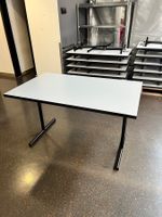 Klappbare Tische