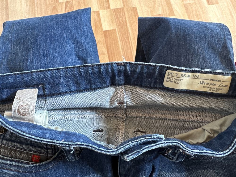 Diesel Jeans: Diesel Skinzee-Low Jeans Gr. 26/30 einf. Bundweite 33cm – Usato da St. Gallen venduto da mai_gd7k 2