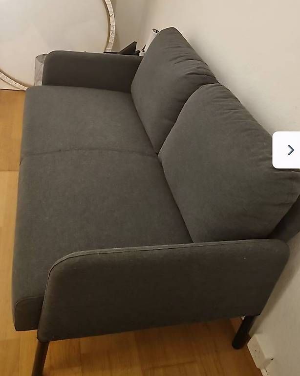 Ikea Divani: GLOSTAD 2er-Sofa, Knisa dunkelgrau – Usato da Utzenstorf venduto da cel_vs29 1