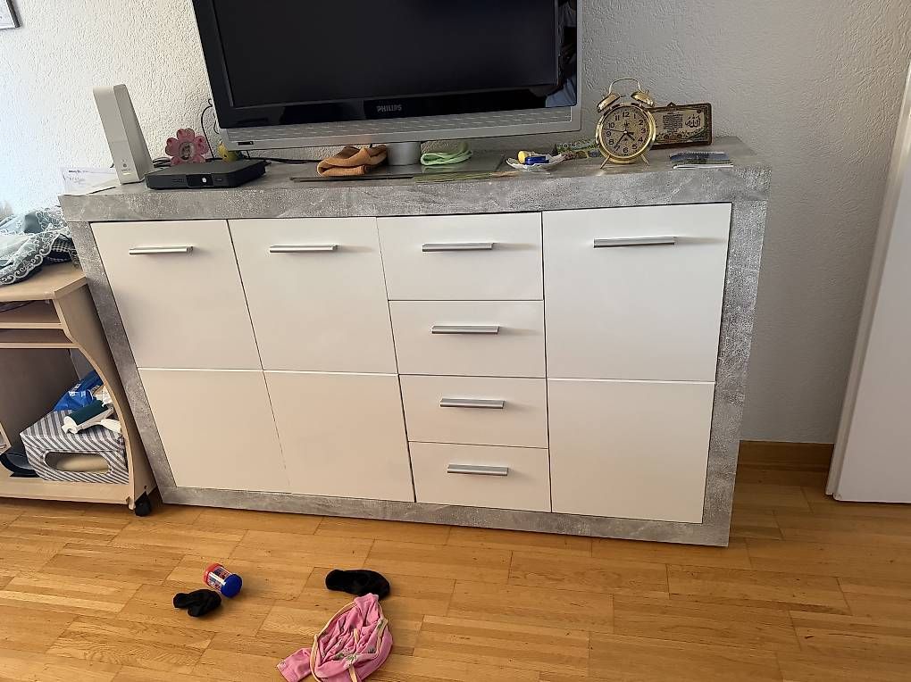 Mobili TV: Jolie commode - meuble TV à vendre  – Usato da Delémont venduto da eng_lsm2 2