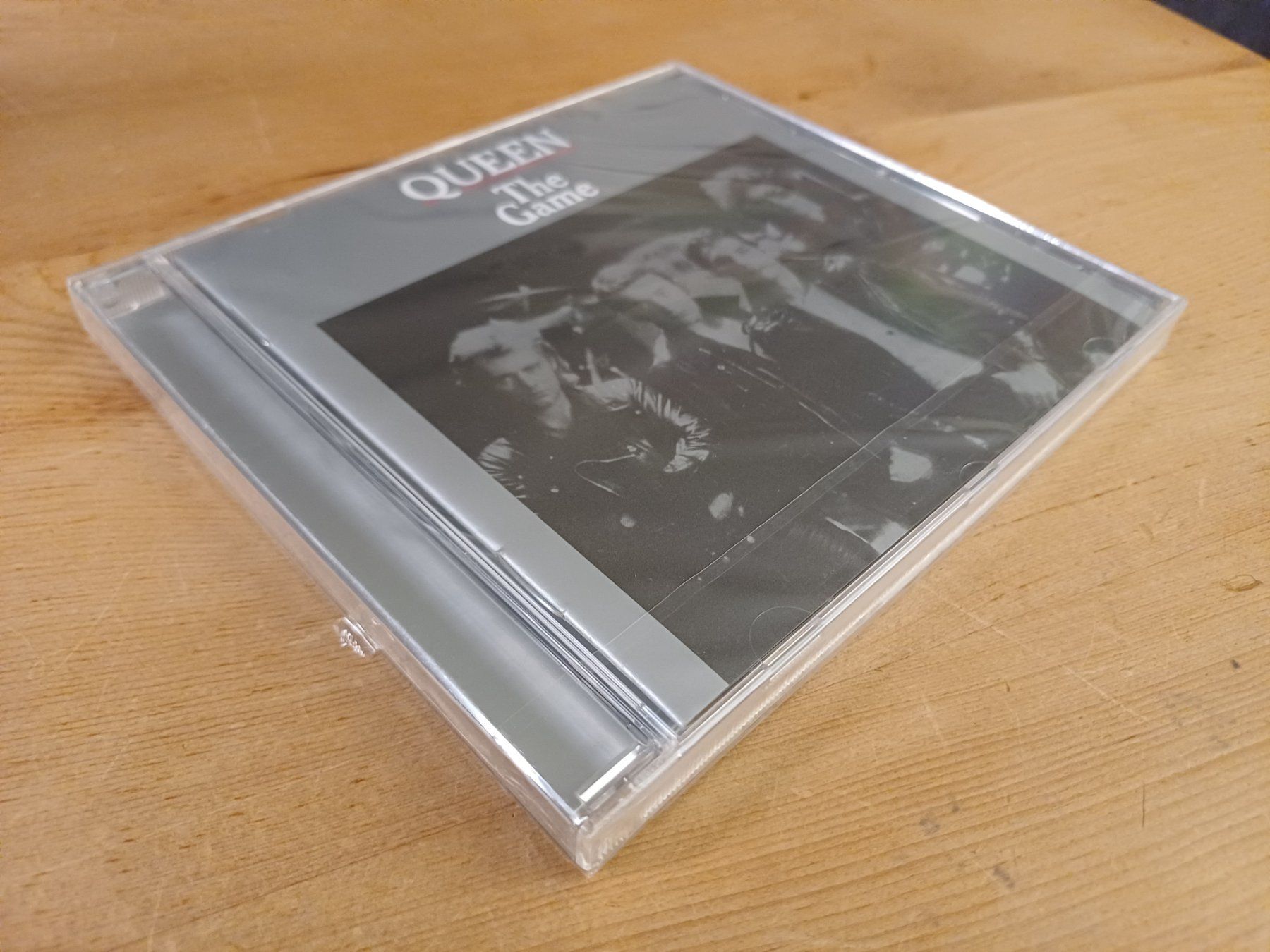 CD: Queen: The Game (2011 Remaster; neu) – Nuovo e nell'imballaggio originale da Jona venduto da Rreto71 1