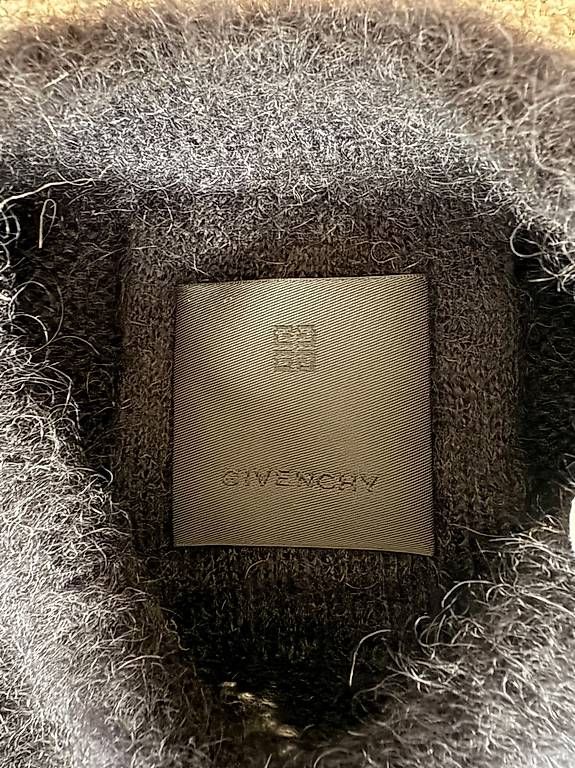 Givenchy Pullover & Sweatshirts: New Givenchy Sweather – Gebraucht aus Vacallo von bri_9hp2 3