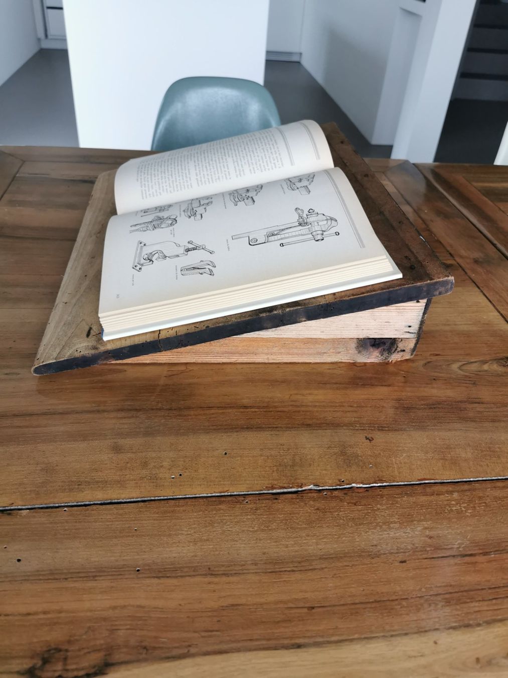 Bücher: Wunderschönes Restaurierter antikes Holzbuchhalter, tragbare – Gebraucht aus Geroldswil von soalle 6
