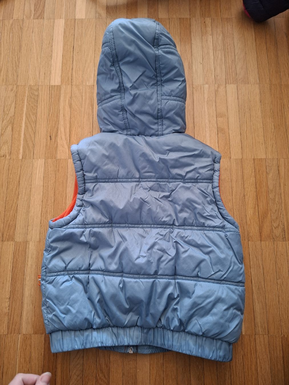 Altro abbigliamento per bambino: Kinder Weste mit Kapuze blau orange – Usato da Wallisellen venduto da rahelr90 1