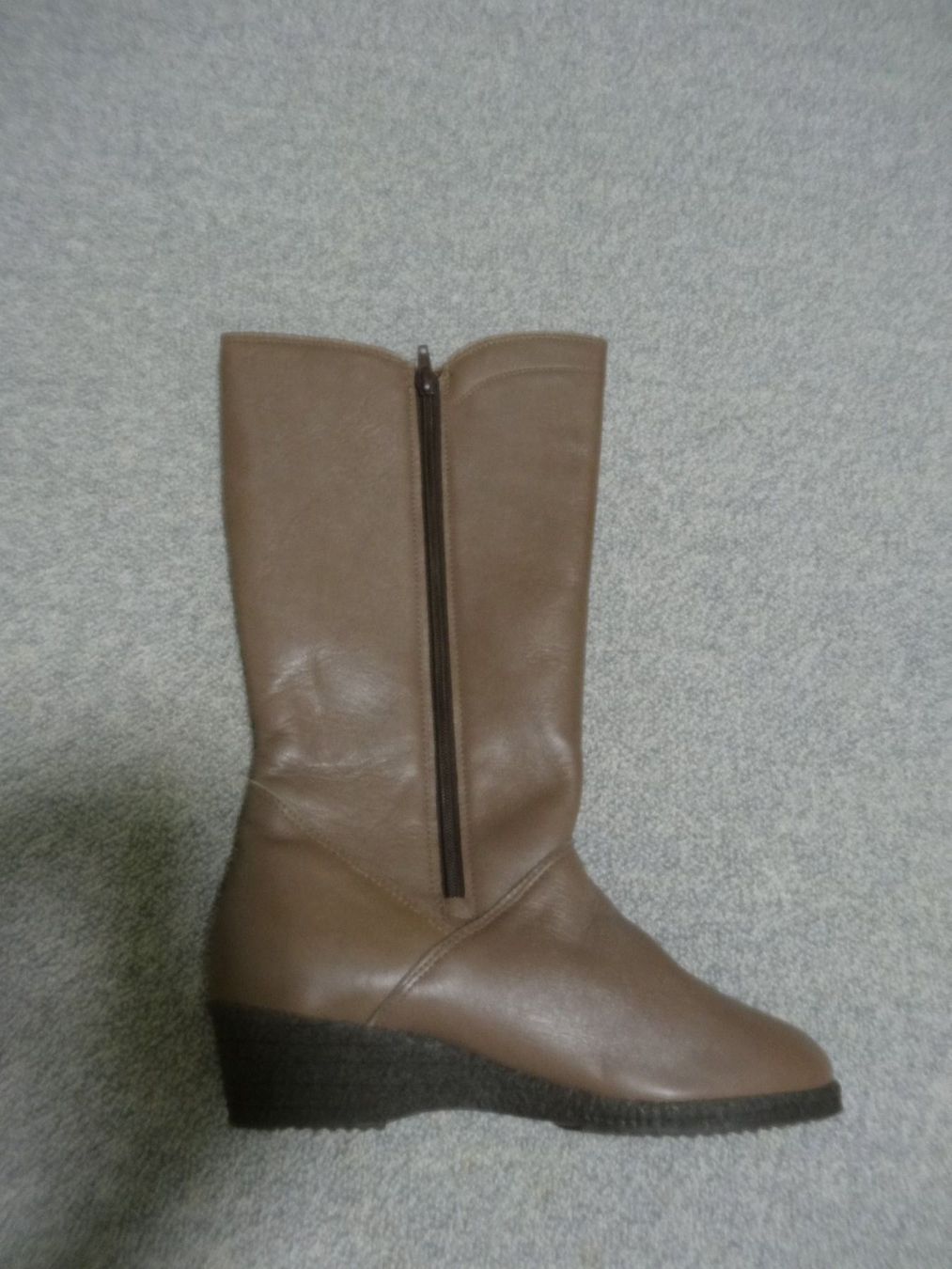 Scarpe da donna: Leder Stiefel Gr 38 – Nuovo (secondo la descrizione) da Rekingen AG venduto da Barmaleus 2