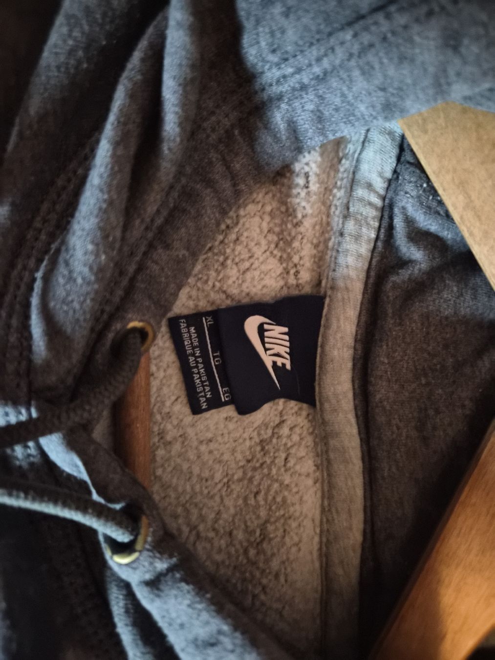 Nike Maglioni & Felpe: Nike Kapuzenpullover grau – Usato da Möhlin venduto da anj_xrw5 3