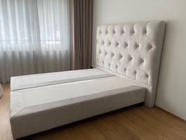 Edles Polsterbett / Boxspringbett, neuwertig, Frühlings-D...