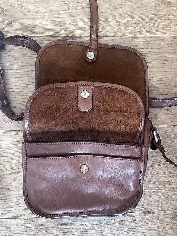 Taschen für Damen: NEU EVITY Ledertasche & Portemonnaie – Gebraucht aus Thalwil von Suleigl 2