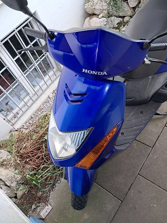 Scooter: GUTER UND ZUVERLÄSSIGER Roller  – Usato da Port venduto da Alfa614 2