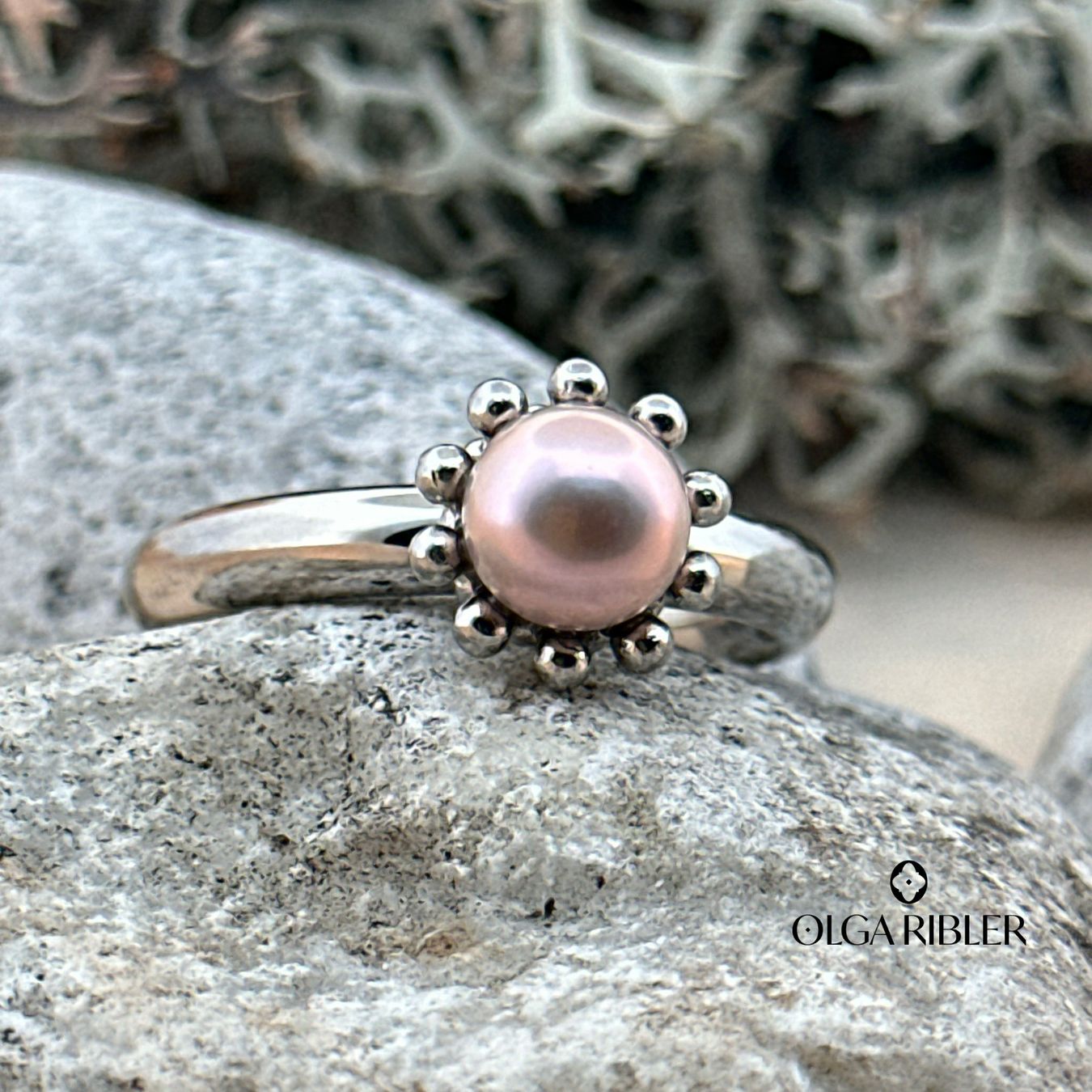 Olga Ribler Ringe: Edelstahl 4 mm  Ring mit Perle,  Ringgrösse 62 – Neu (gemäss Beschreibung) aus Luzern von Schmuckoutlet 1