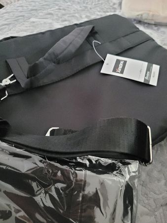 Neu: Schwarze Laptoptasche XINIDIOR wasserdicht