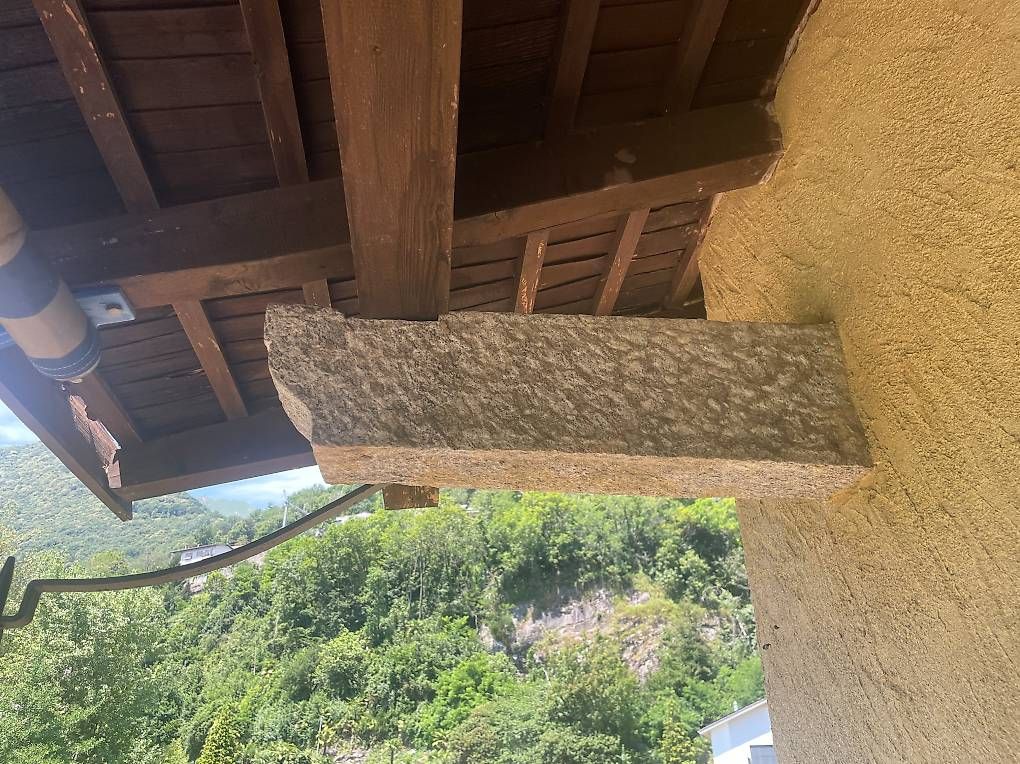 Scaffali: Mensole in granito – Usato da Losone venduto da inf_zhb8