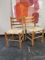 2 vintage Stühle Holz mit Strohgeflecht Sitzfläche