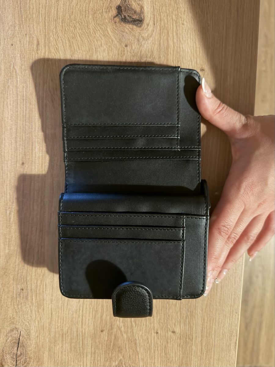 Portafogli: Portefeuille Twinset – Usato da Hauterive NE venduto da ann_v7d6 1