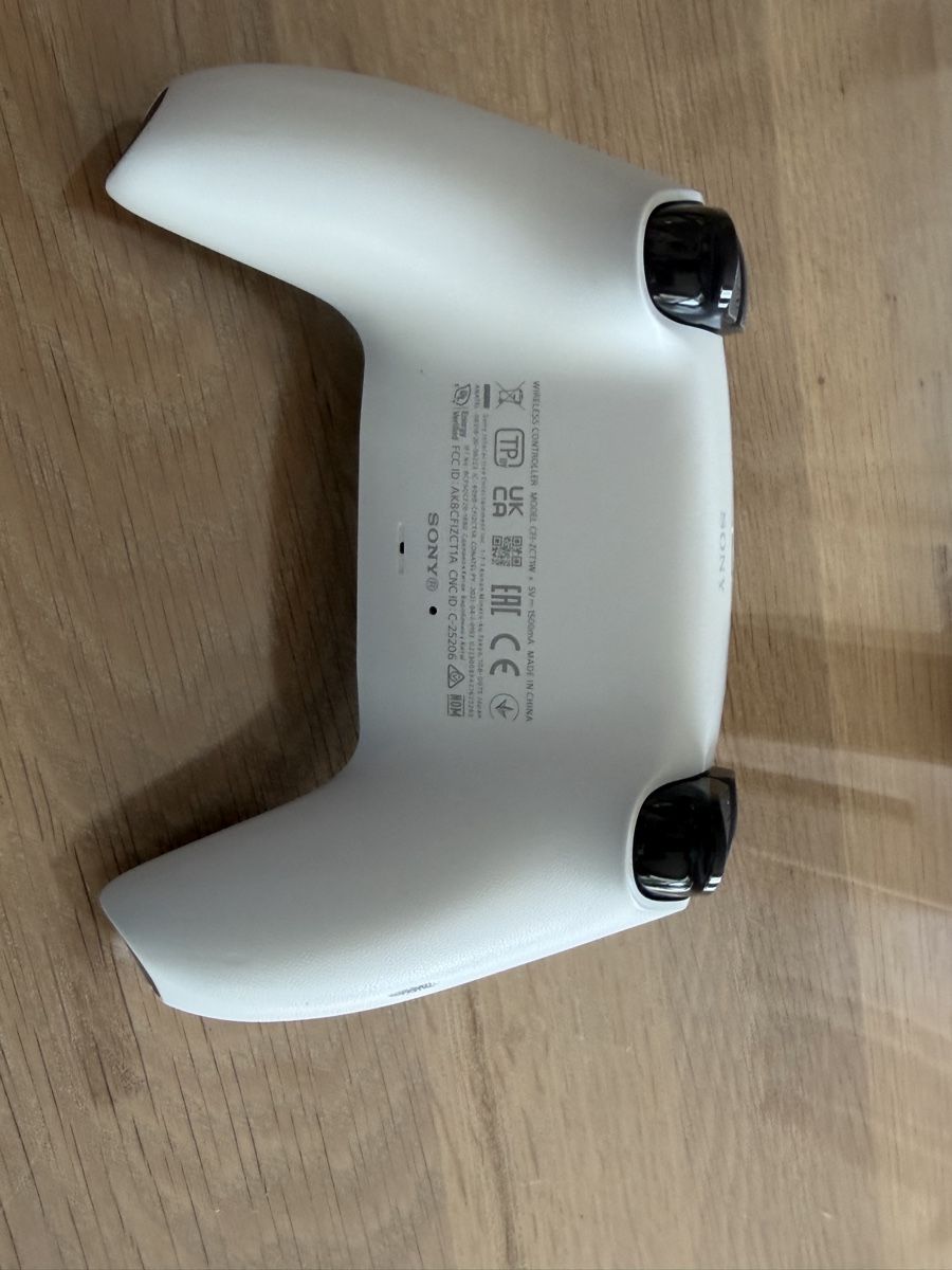 Sony Console: Sony PS5 825GB SSD inkl. DualSense Wireless Controller – Usato da Oberhofen TG venduto da Solano84 3