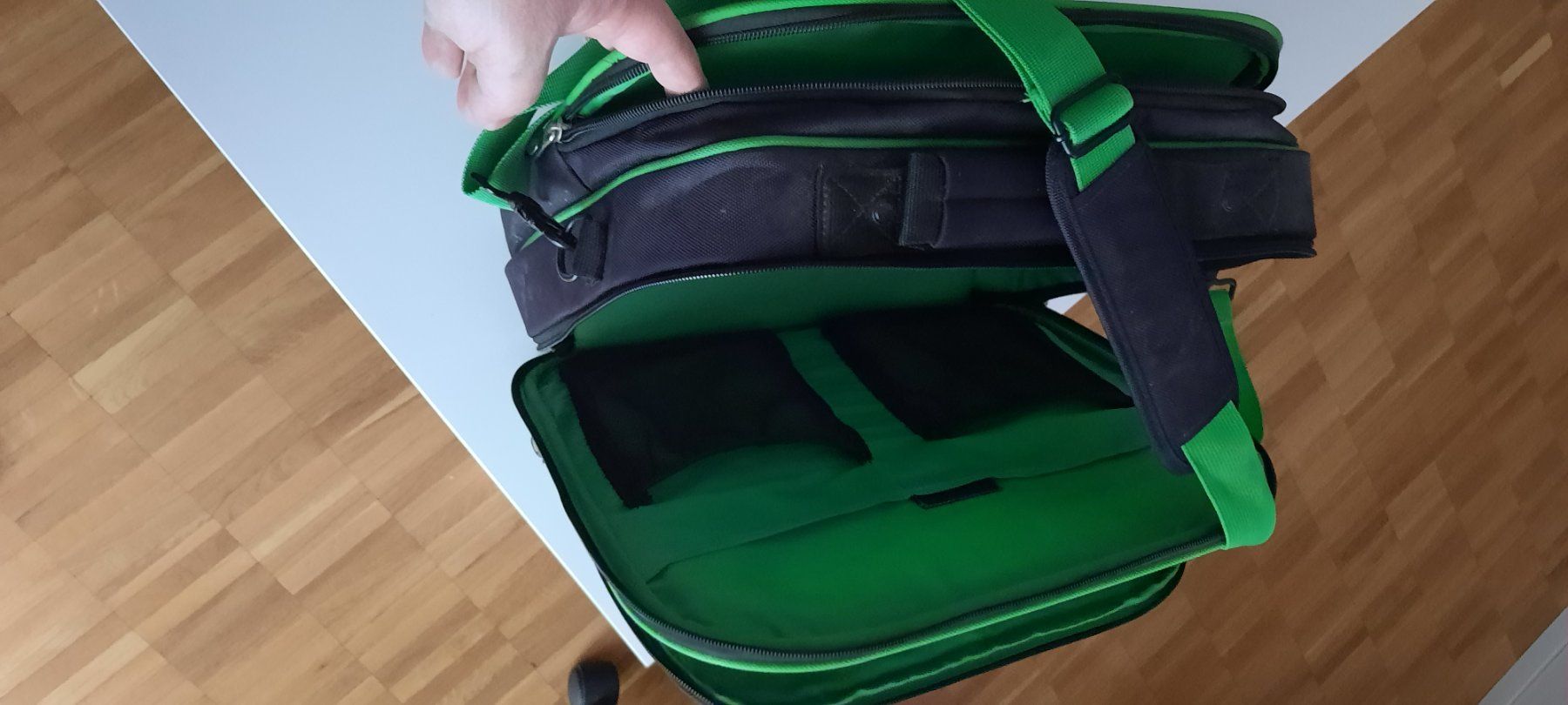 Valigie & Borse: Malette porte-documents multi-poches – Usato da Lausanne venduto da DubiLetto 6