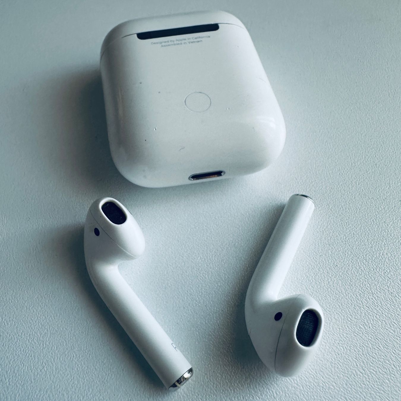 Apple Cuffie: Original Apple AirPods 2 Kopfhörer Wireless Lightning Kabel – Usato da Basel venduto da MY.AIRPODS.SHOP 5