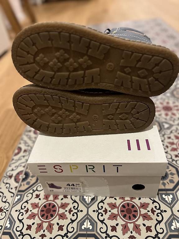 Esprit Scarpe per ragazzi: Esprit Schuhe für Mädchen/kinder – Usato da Frauenfeld venduto da anaul_2000 1