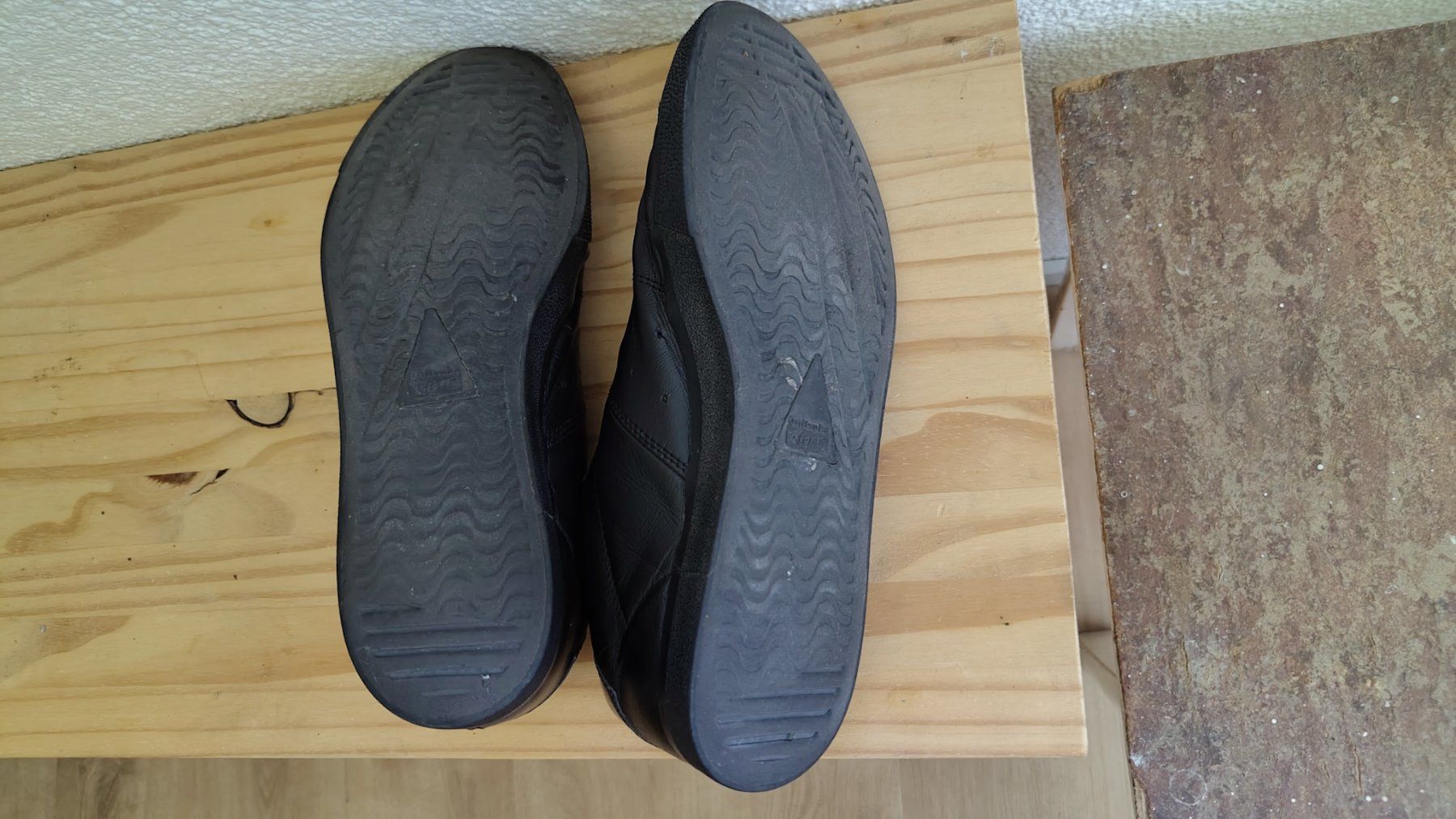 Onitsuka Scarpe da uomo: Onitsuka Tiger LAWNSHIP 3.0 – Usato da Allschwil venduto da NSarmiento 4