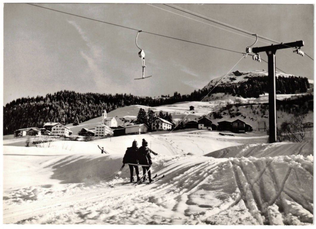 Cartoline postali: Obersaxen - Skilift Surcuolm – Usato da Binningen venduto da Mountainrider
