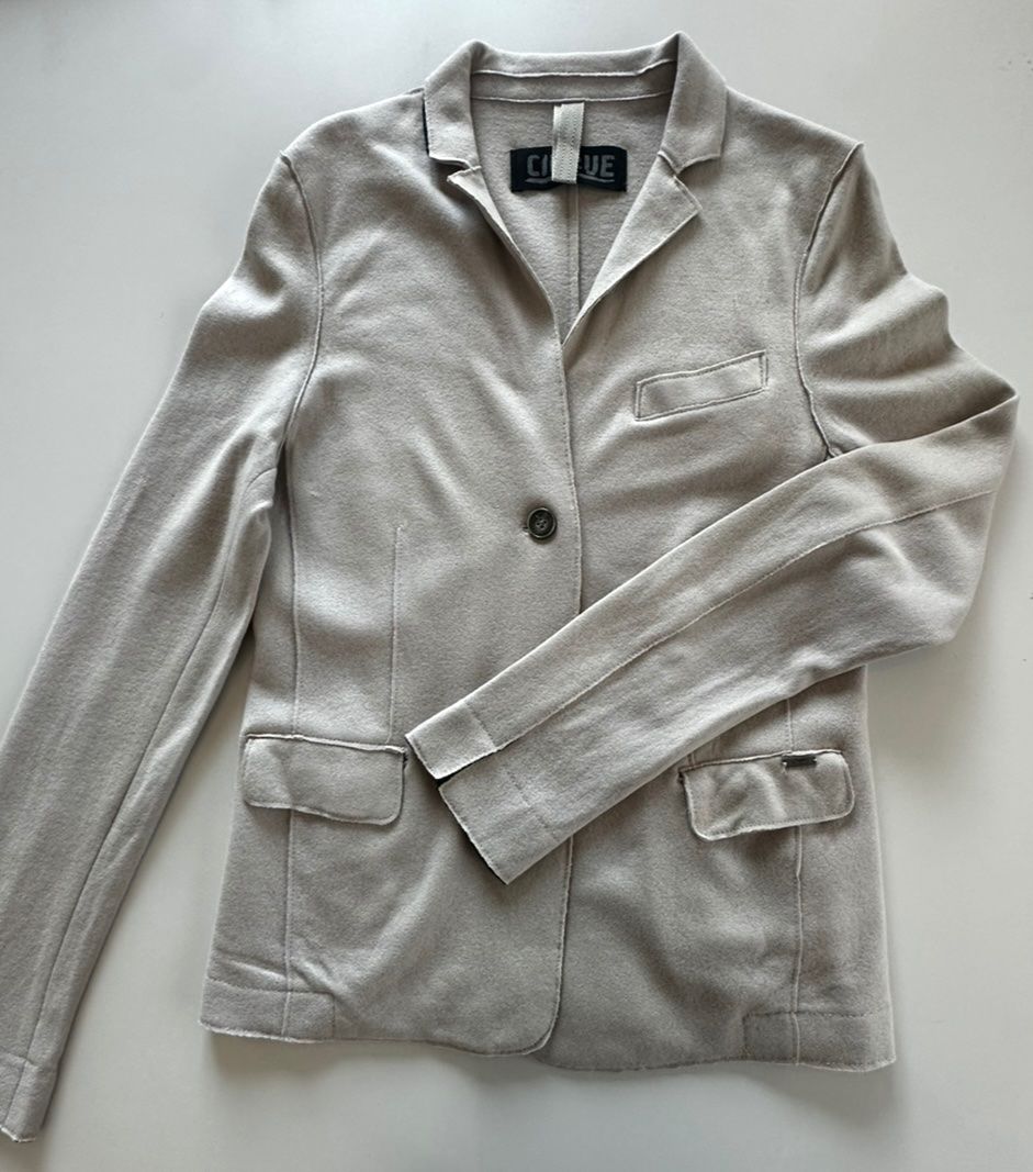 Cinque Giacche: Cinque Woll Blazer Damen 38 – Usato da Liestal venduto da Ballybs 1