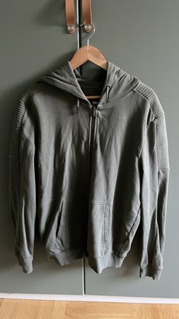 Veste à capuche CK homme, taille L, idéale pour l'hiver!