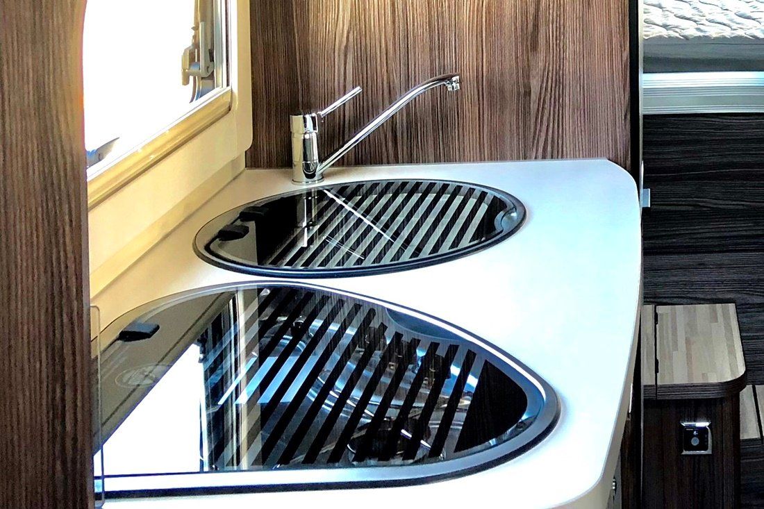 Ford Veicoli da campeggio: Camper mieten - mit Ausrüstung – Nuovo (secondo la descrizione) da Birrwil venduto da Freedomcamper 7