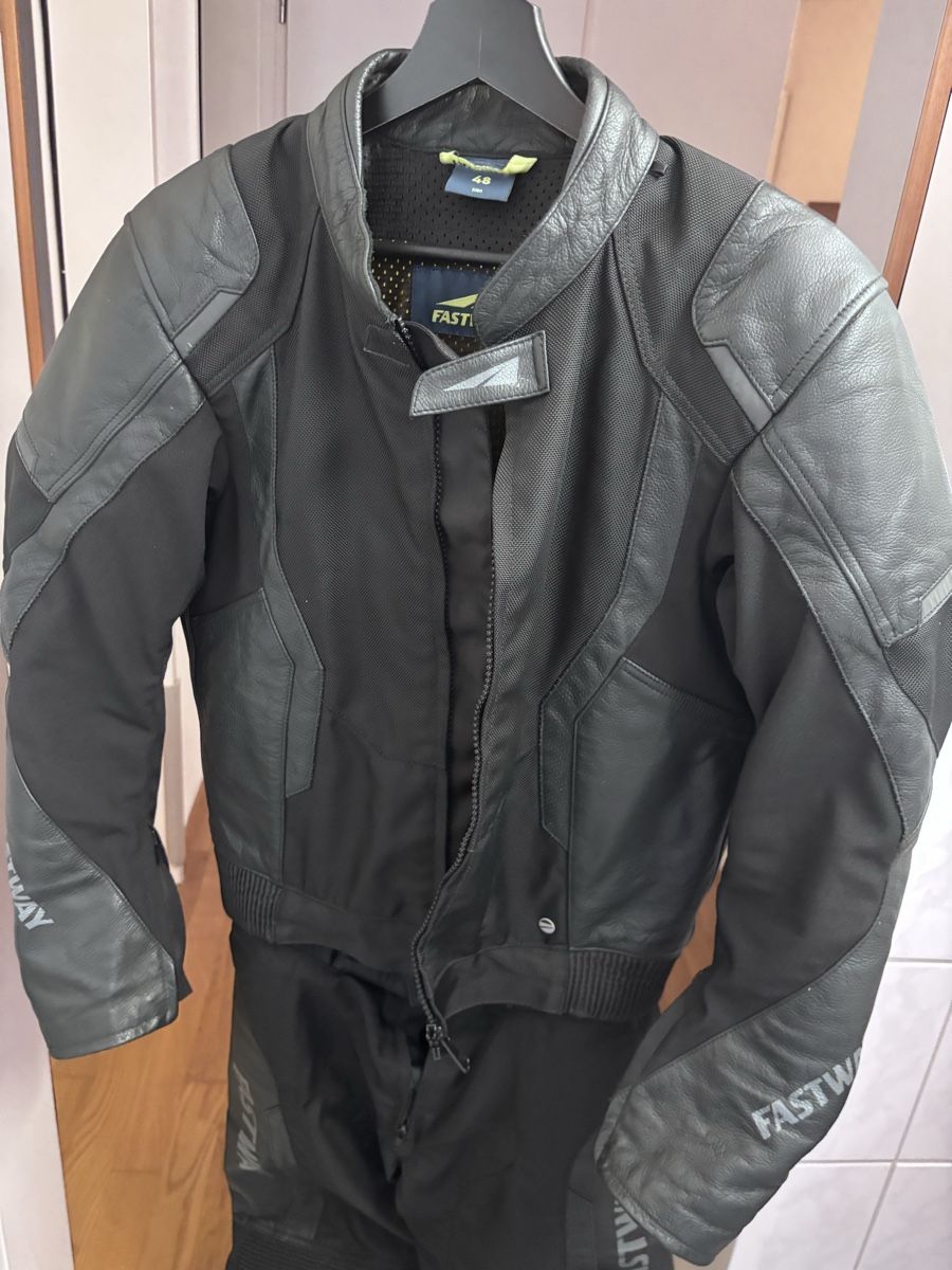 Kleiderpakete: T-2201 Leder-/Textilkombi Fastway – Gebraucht aus Winkel von Fetka 1