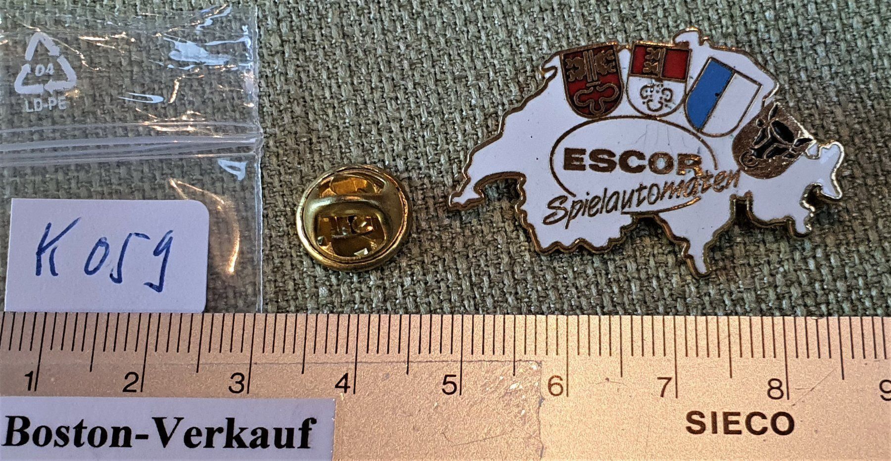 Kaffeerahmdeckel: K059 - Pin Ob & Nidwalden Luzern Uri – Gebraucht aus Reinach BL von Boston-Verkauf 1