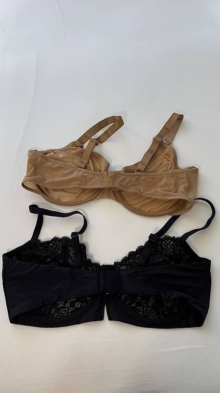 Intimissimi Altra biancheria intima: 2 Intimissimi BH Gr. 85c – Usato da Zürich venduto da Juni20010 1
