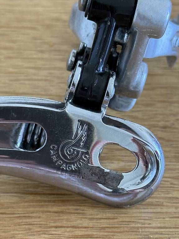 Pièces détachées: Dérailleur avant Campagnolo Super Record à collier – D'occasion à Lausanne par cle_x2ph 1